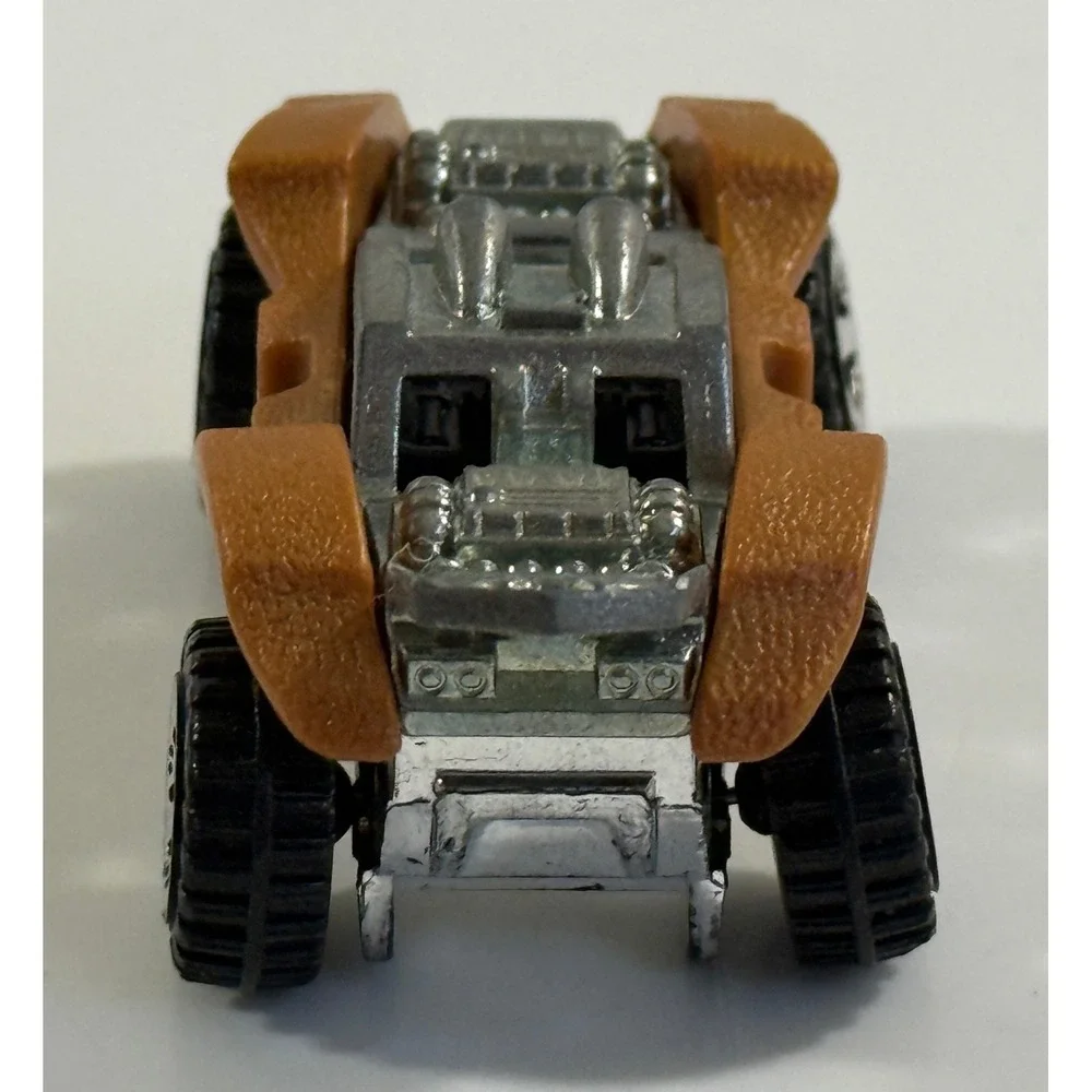 Hot Wheels Spider Rider Kids 1:64 Brown Chrome Off-Road Diecast Car B36
